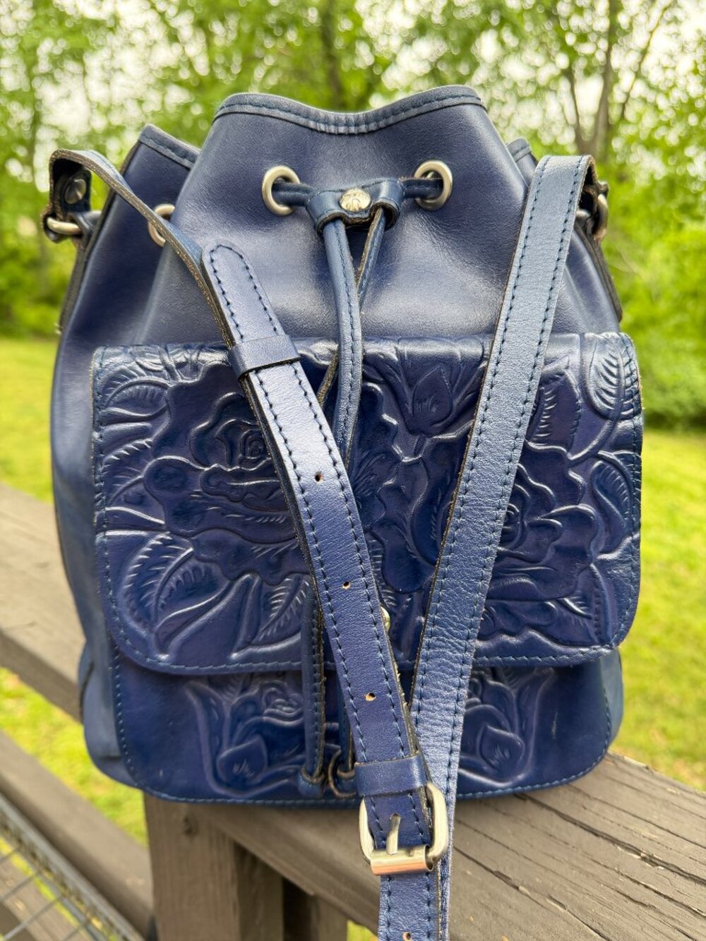 Patricia Nash Sabina Drawstring Bucket Bag Tooled Leather Patriotic Blue America - Picture 3 of 13